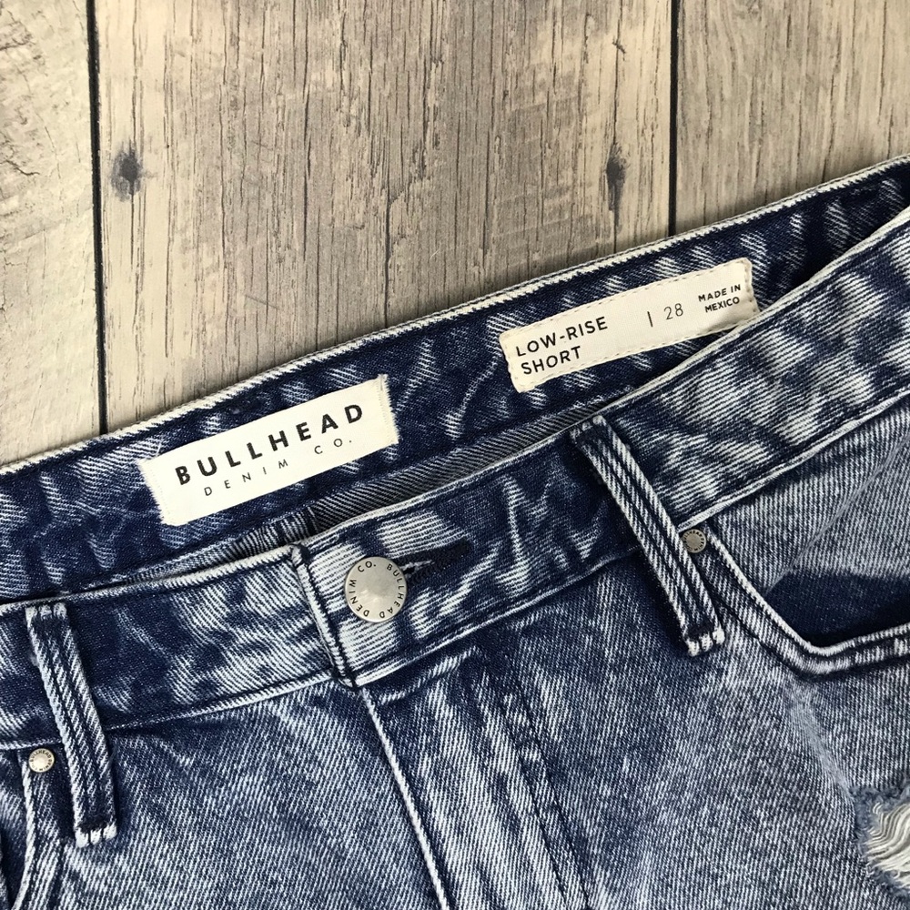 Bullhead Low Rise Cut-off shorts - Picture 2 of 3